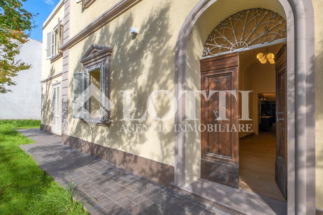 Villa in San Frediano a Settimo, Cascina, Tuscany 4 - 18889372