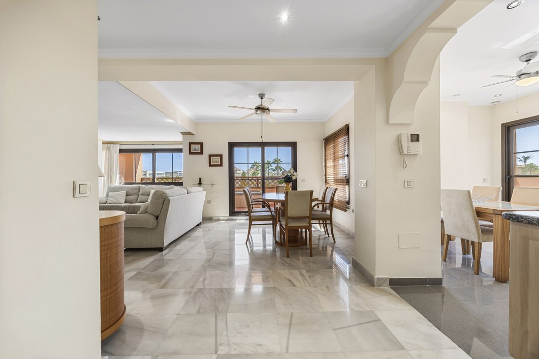 Penthouse in Estepona, Andalusia, Spain 5 - 18880061