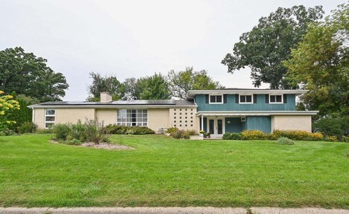 House in Village of Lakewood, Illinois, United States 1