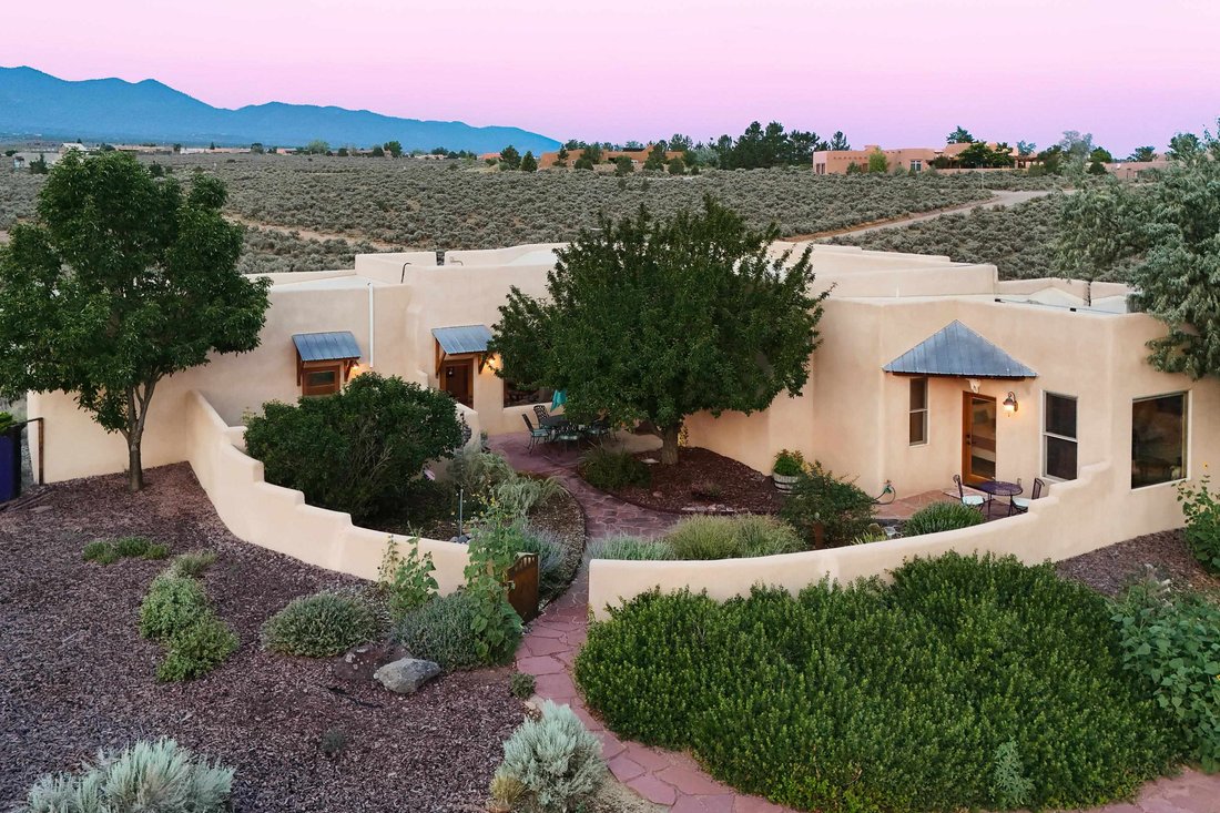 House in Ranchos de Taos, New Mexico, United States 2 - 18888135
