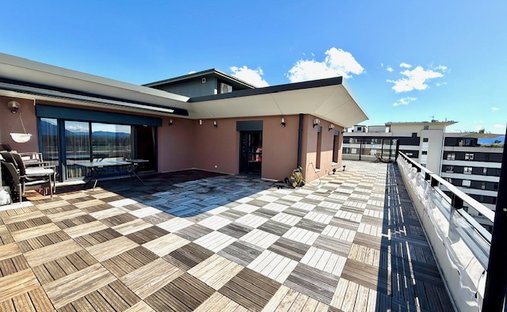 Apartamento en Ouest, Saint-Genis-Pouilly, Francia 1