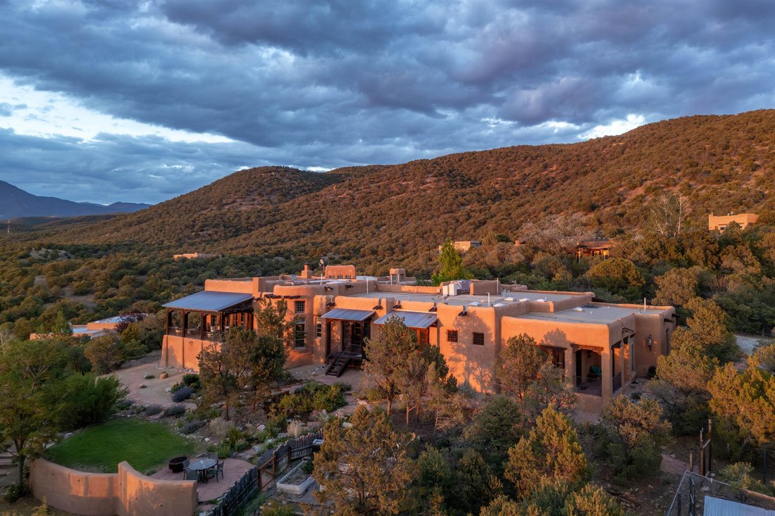 House in Taos, New Mexico, United States 1 - 18888487
