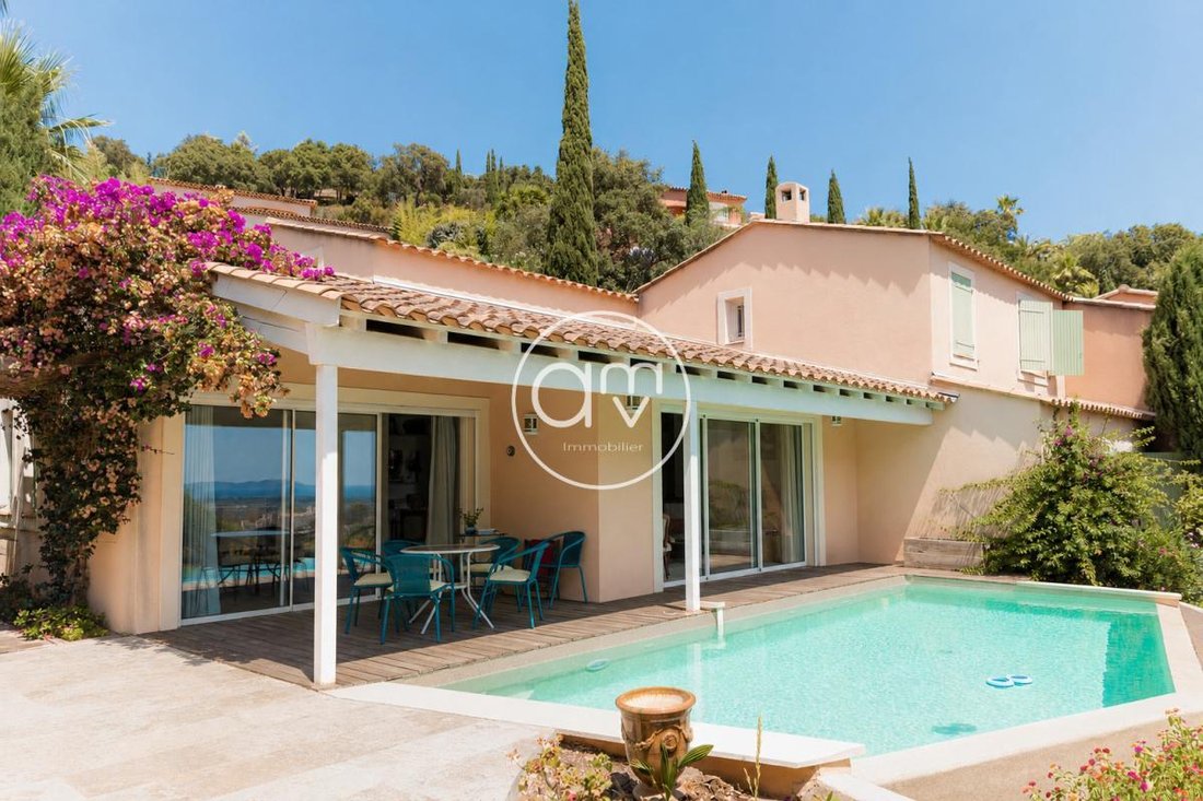 Villa à Hyères, Provence-Alpes-Côte d'Azur, France 3 - 18885922