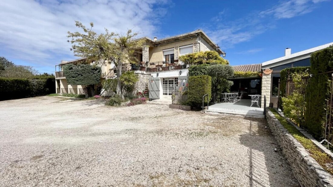 Villa a Saumane-de-Vaucluse, Provenza-Alpi-Costa Azzurra, Francia 5 - 18887416