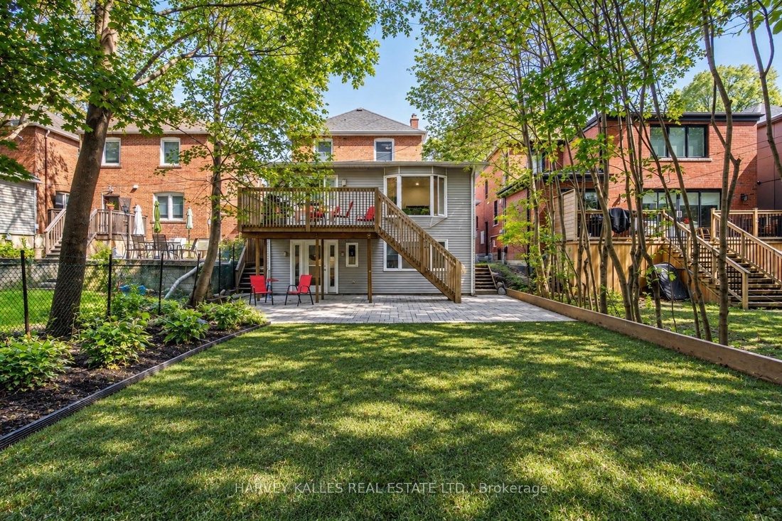House in Toronto, Ontario, Canada 2 - 18892737