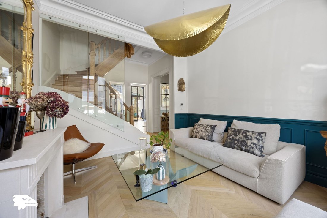 Townhouse in Ouest-Corne de Cerf-Guignegault, Orleans, France 2 - 18883346