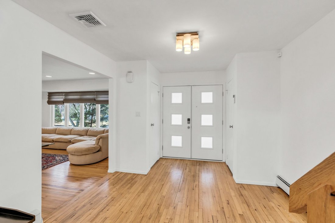 Casa en Plainview, Nueva York, Estados Unidos 5 - 18765288