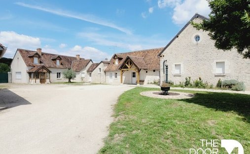 Maison à Mont-près-Chambord, Centre-Val de Loire, France 1