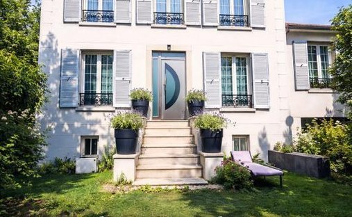 Maison à Bondy, Villemomble, France 1