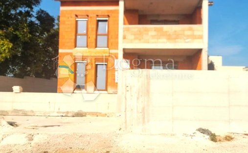House in Mjesni odbor Busoler, Grad Pula, Istria County 1