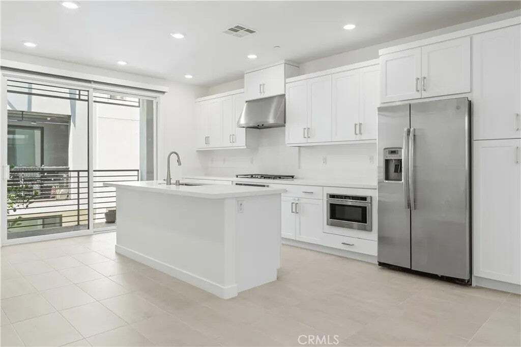 Condo in Tustin, California, United States 1 - 18617307