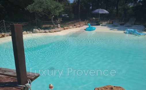 Casa en Rians, Provenza-Alpes-Costa Azul, Francia 1