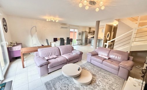 Haus in Divonne-les-Bains, Auvergne-Rhone-Alpen, Frankreich 1