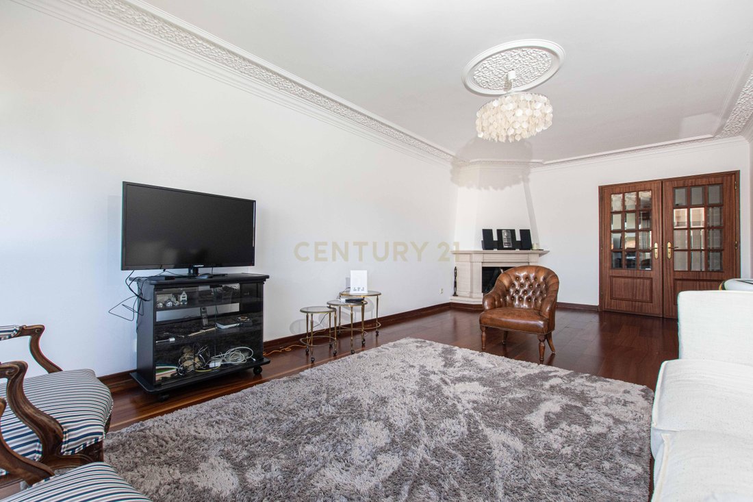 Apartment in Linda-a-Velha, Lisbon, Portugal 1 - 18890914
