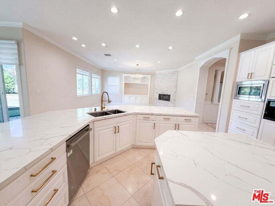 Casa a Yorba Linda, California, Stati Uniti 2 - 18889496