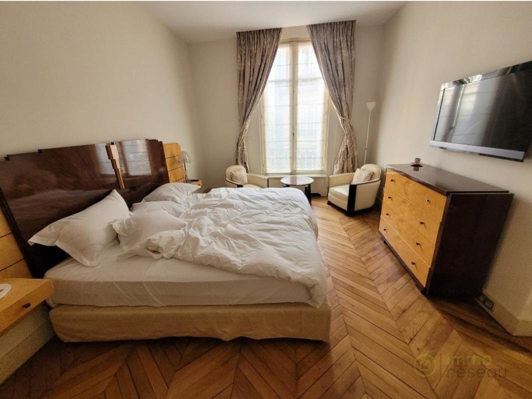 Apartment in Bois de Boulogne, Paris 16e Arrondissement, Paris 5 - 18882308