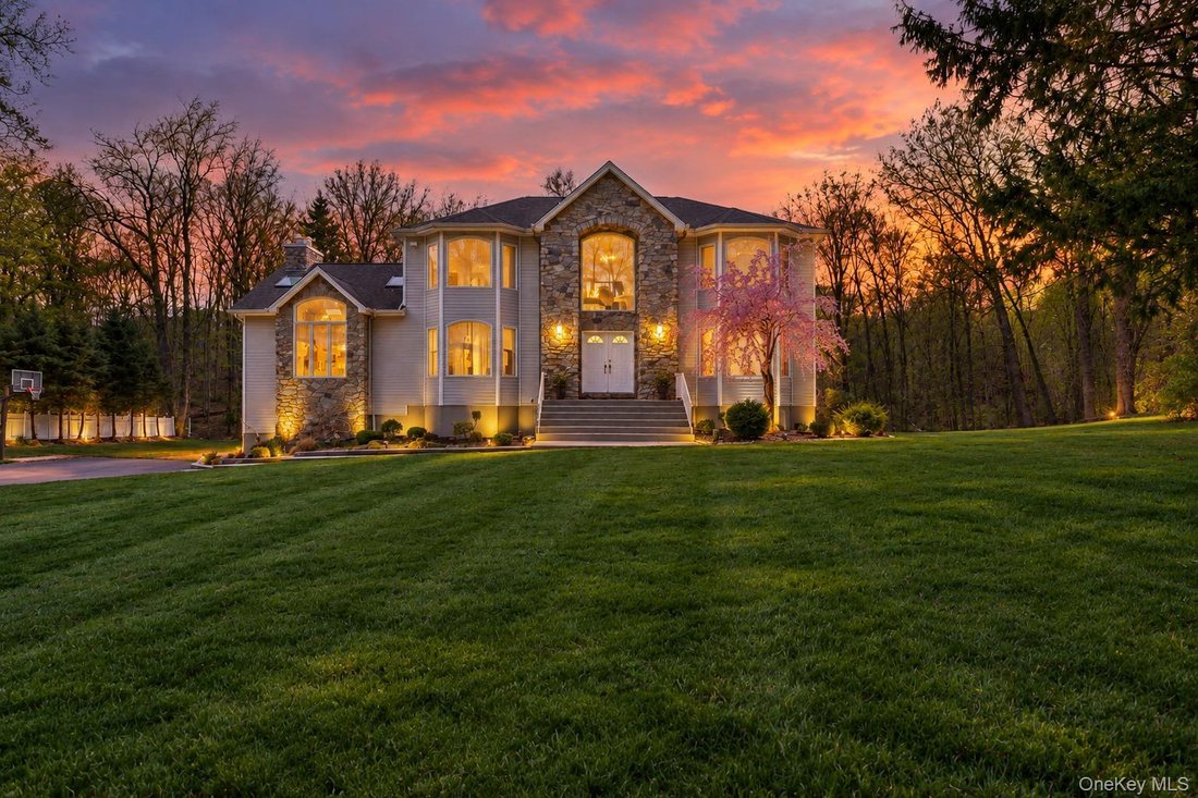 House in Montebello, New York, United States 1 - 17741950