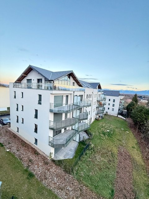 Apartamento en Divonne-les-Bains, Auvernia-Ródano-Alpes, Francia 1 - 18885668