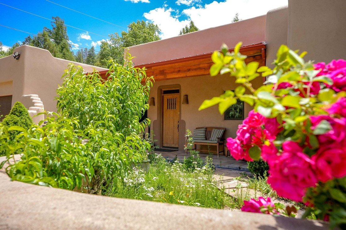 House in Taos, New Mexico, United States 3 - 18888598