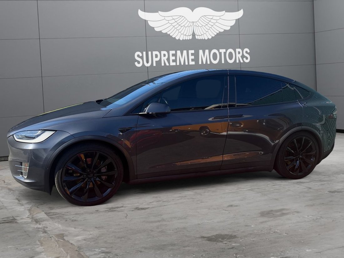 Suv in Costa Mesa, CA, United States 5 - 18118028