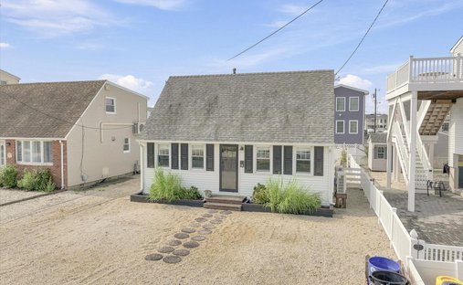 House in Ship Bottom, New Jersey, United States 1