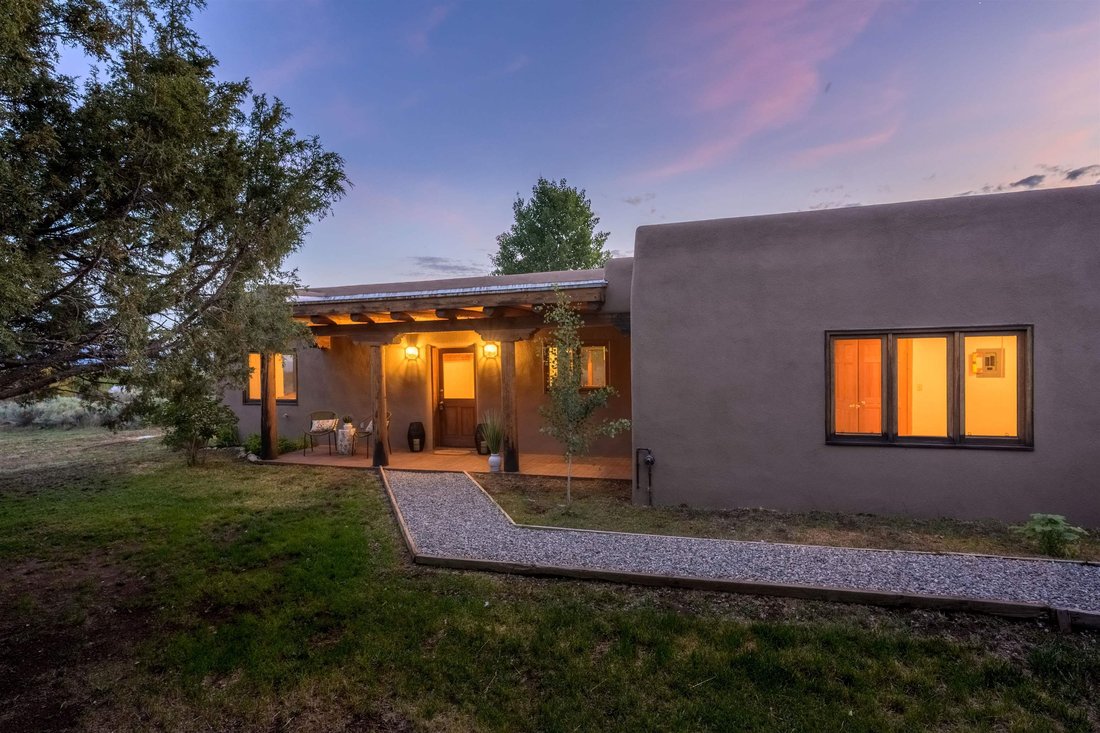House in Arroyo Seco, New Mexico, United States 1 - 18888378