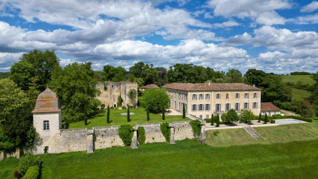 Castello a Montréal, Occitania, Francia 1 - 18884258