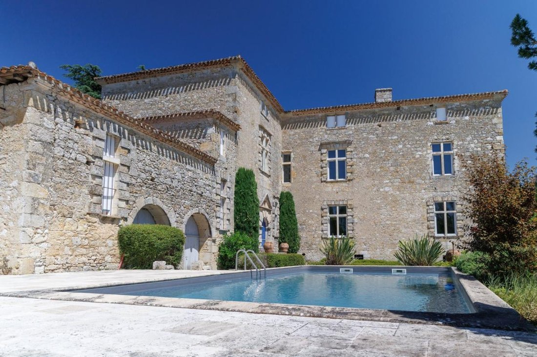 Castello a Nord, Condom, Francia 3 - 18882864