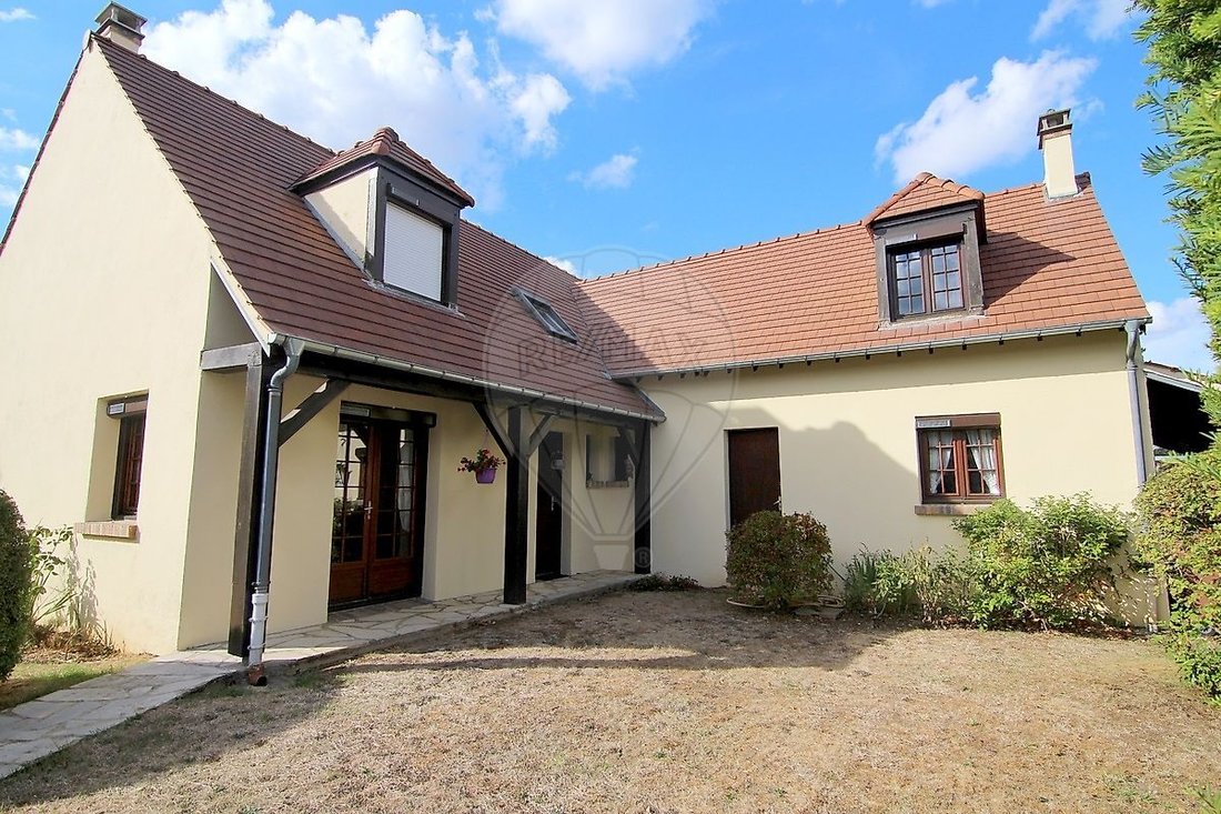 House in Bas Buc, Buc, France 2 - 18884402