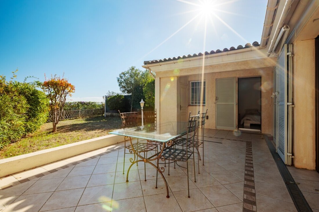 Maison à Village, Villeneuve-Loubet, France 1 - 18887178