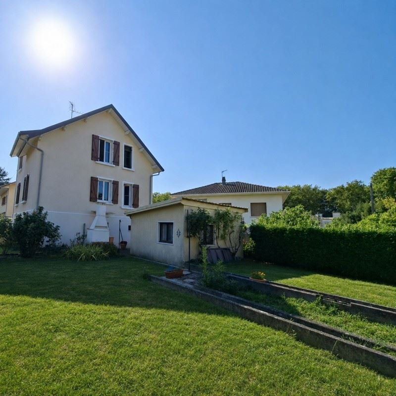 Casa a Chambéry, Auvergne-Rodano-Alpi, Francia 1 - 18881518