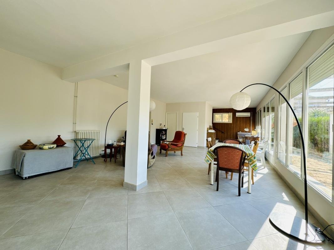 Casa en La Cadière, Saint-Victoret, Francia 2 - 18880987
