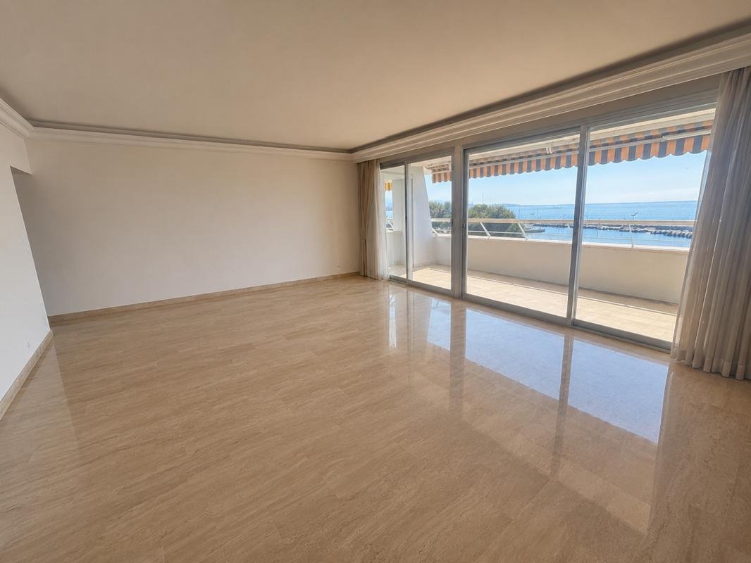 Apartamento en Pueblo, Villeneuve-Loubet, Francia 3 - 18882627