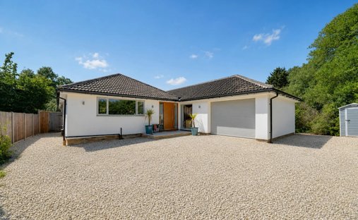 Bungalow in Whaddon, England 1