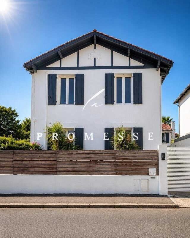 House in Biarritz, Nouvelle-Aquitaine, France 1 - 18887030