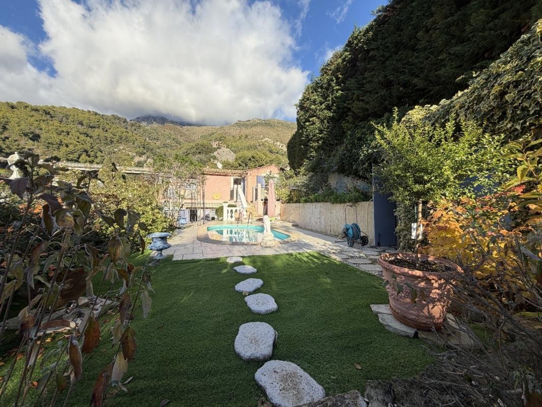 Haus in Menton, Provence-Alpes-Côte d'Azur, Frankreich 1 - 18885468
