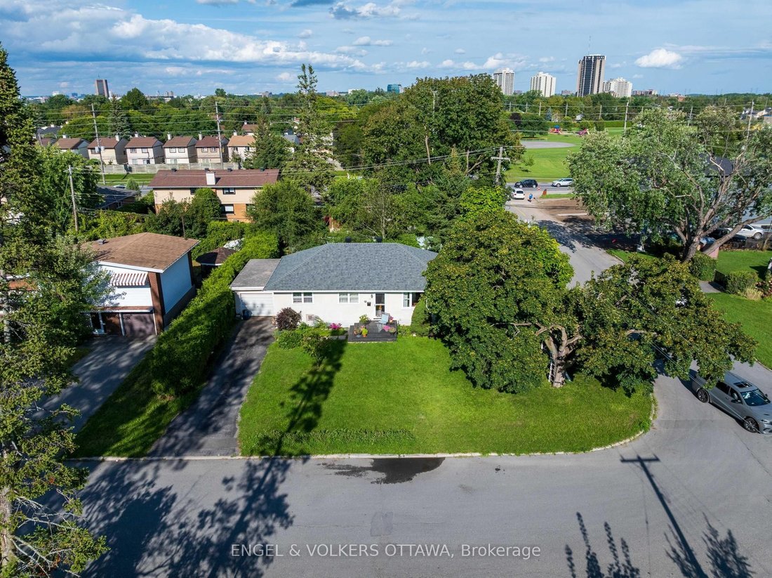 Land in Ottawa, Ontario, Kanada 2 - 18890663