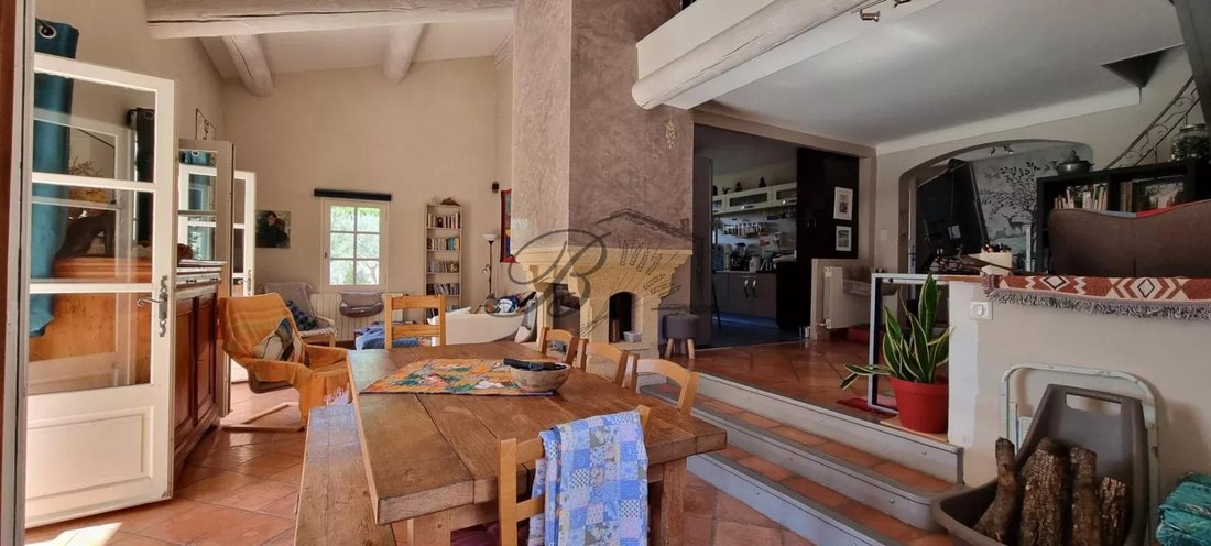 Villa en La Bastidonne, Provenza-Alpes-Costa Azul, Francia 2 - 18882959