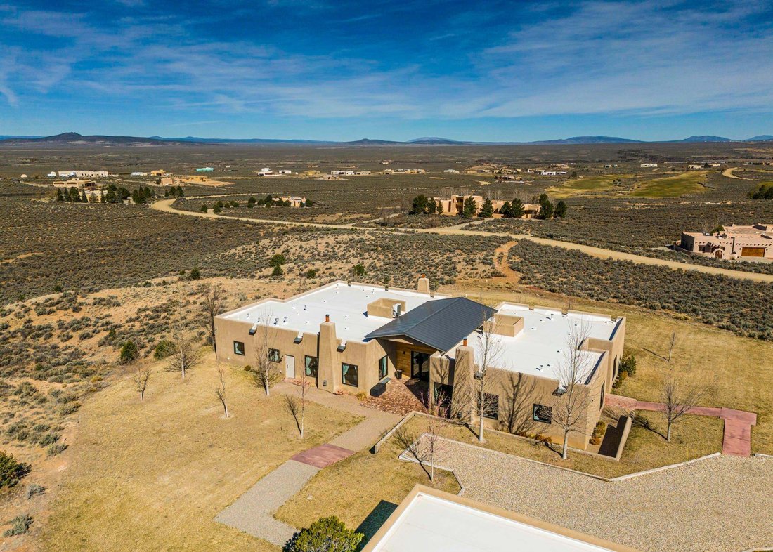 House in Ranchos de Taos, New Mexico, United States 2 - 18888146