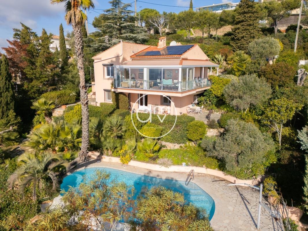 Villa à Carqueiranne, Provence-Alpes-Côte d'Azur, France 3 - 18886493