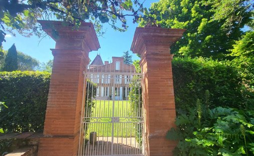 Schloss in Caraman, Okzitanien, Frankreich 1
