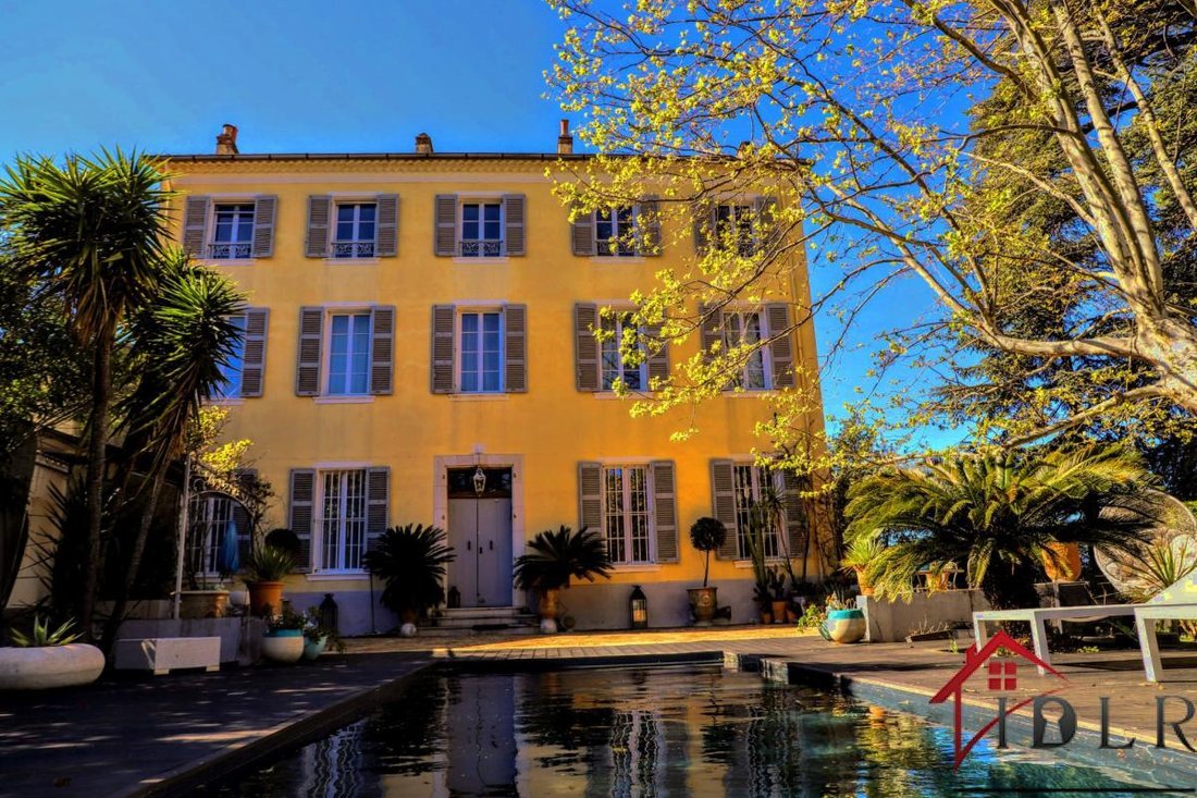 House in La Crau, Provence-Alpes-Côte d'Azur, France 1 - 18881532