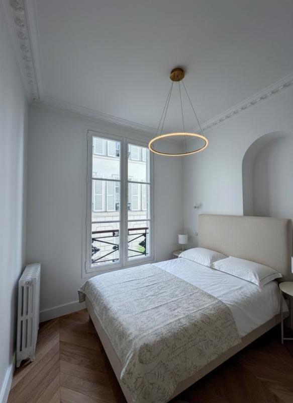 Apartment in Clichy-Trinité, Paris 9e Arrondissement, Paris 5 - 18882504