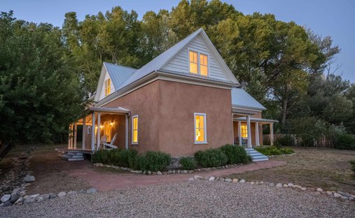House in Arroyo Hondo, New Mexico, United States 1