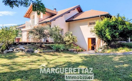 Maison à Viuz-en-Sallaz, Auvergne-Rhône-Alpes, France 1