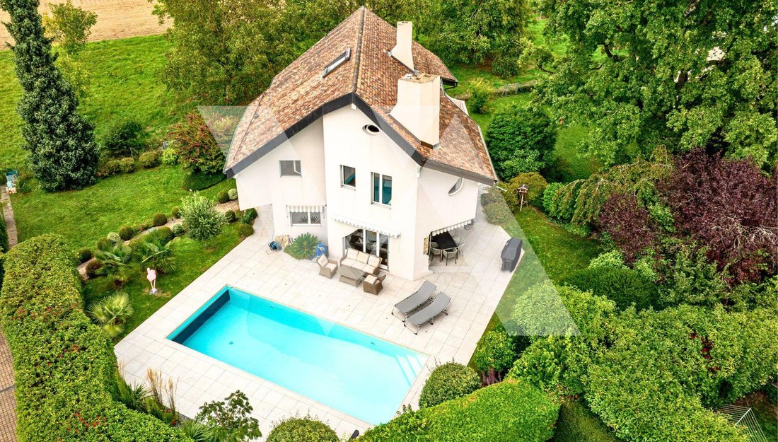 Villa in Grens, Waadt, Schweiz 1 - 18879298