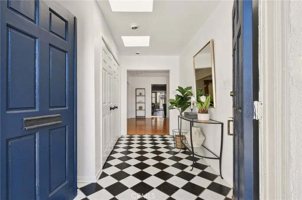 Condo in Los Angeles, California, United States 3 - 18890067