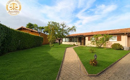 House in Centre Ville, Gujan-Mestras, France 1