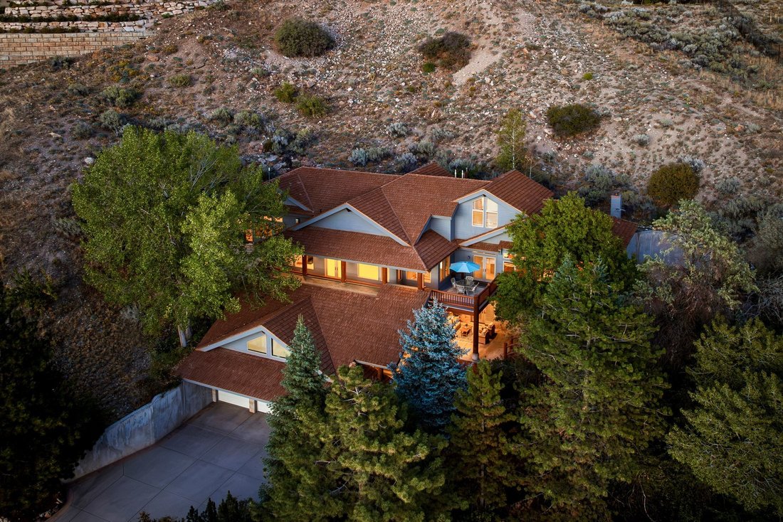 Casa a Cottonwood Heights, Utah, Stati Uniti 1 - 18880130