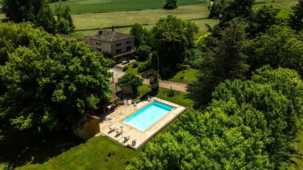 Maison à Centre Ville, Tournus, France 1 - 18882620